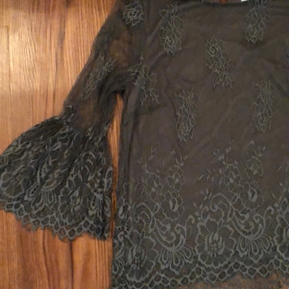 Lace detail bell sleeve top - Picture 2 of 4